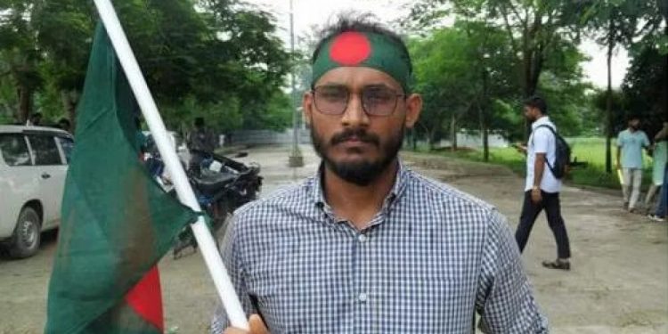 রংপুরে পুলিশের সঙ্গে সংঘর্ষে বেগম রোকেয়া বিশ্ববিদ্যালয়ের (বেরোবি) এক শিক্ষার্থী নিহত হয়েছেন। মঙ্গলবার (১৬ জুলাই) দুপুর আড়াইটার দিকে এই ঘটনা ঘটে।