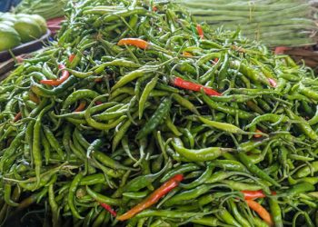 মরিচের দাম ঢাকায় নিম্নমুখী, বাইরে অস্থিরতা