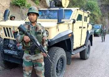 কাশ্মিরে হামলায় ভারতীয় ৪ সেনা কর্মকর্তা নিহত