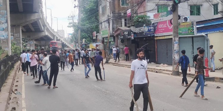 চট্টগ্রামে আন্দোলনকারীদের সঙ্গে ছাত্রলীগের সংঘর্ষে নিহত ২