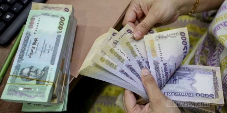 নতুন মুদ্রানীতি: মূল্যস্ফীতি বশে আনা, আরও যেসব পদক্ষেপ চান অর্থনীতিবিদরা