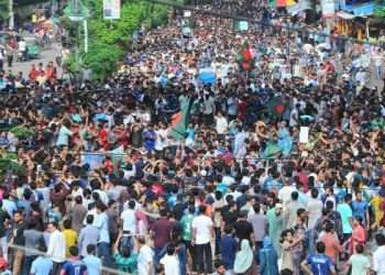 কোটাবিরোধীদের আন্দোলনে উত্তাল শাহবাগ