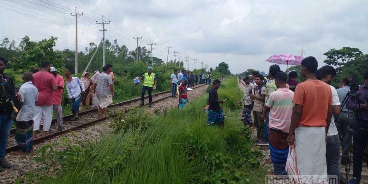 রেললাইনে ৫ লাশ নিয়ে ধোঁয়াশা, মুখের ছবি তুলে পাঠানো হচ্ছে স্টেশনে স্টেশনে