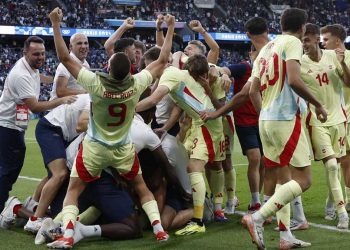 ৮ গোলের রোমাঞ্চকর লড়াইয়ে ফ্রান্সকে হারিয়ে সোনা স্পেনের