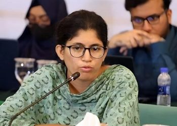 রাজনৈতিক পরিচয় জানিয়ে দল ছাড়লেন সমন্বয়ক ফাতেমা