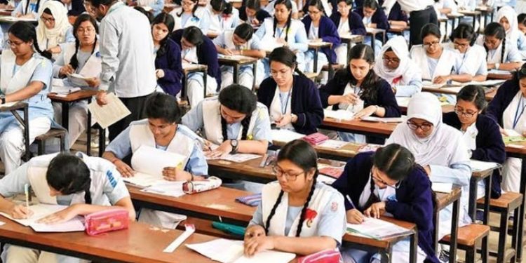 মাধ্যমিকে ফিরছে বিজ্ঞান, মানবিক ও ব্যবসায় শিক্ষা