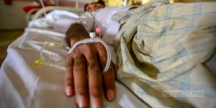 বর্ষার শেষে বাড়ছে ডেঙ্গু