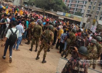 পোশাক খাতে অস্থিরতা চলছেই, আবার বসল বিজিএমইএ