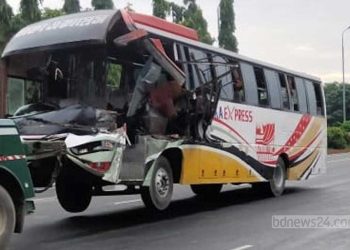 বঙ্গবন্ধু সেতুতে ট্রাকের পেছনে বাসের ধাক্কায় নিহত ৩
