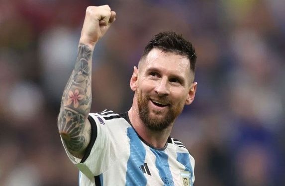 জাতীয় দলের পর ক্লাবের হয়েও হ্যাটট্রিক করলেন বিশ্বসেরা লিওনেল মেসি