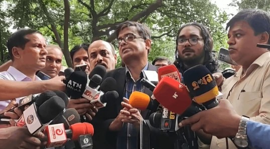 রাষ্ট্রপতি ইস্যুতে সরকারের অবস্থান জানালেন প্রধান উপদেষ্টার প্রেস সচিব