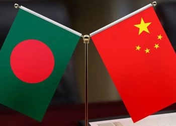 চীনের সঙ্গে সামরিক যোগাযোগ বাড়াতে চায় বাংলাদেশ