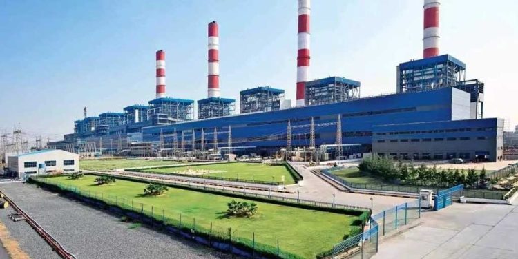 আদানির সঙ্গে বিদ্যুৎ চুক্তি ‘অব্যাহত রাখতে পারে’ বাংলাদেশ