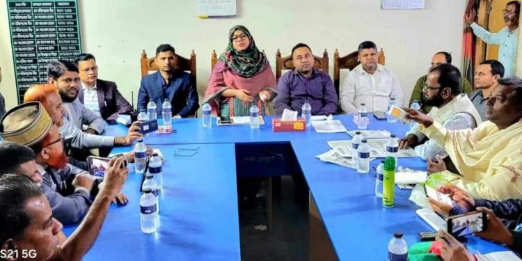 দর্শনা প্রেসক্লাবে সাংবাদিকদের সাথে উপজেলা নির্বাহী অফিসারসহ ৭ কর্মকর্তার মতবিনিময় সভা