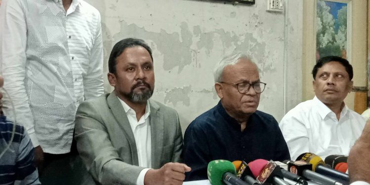 নাটোরের বড়াইগ্রামে ছাত্রলীগ কর্মীকে মারপিটের সাথে জড়িতদের বিরুদ্ধে সাংগঠনিক ব্যবস্থা নেওয়া নেওয়া হবে-রুহুল কবির রিজভী