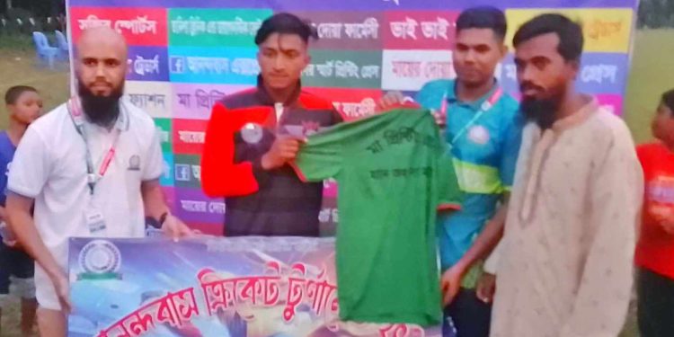 মুজিবনগরের আনন্দবাস ক্রিকেট টুর্নামেন্টের শুভ উদ্বোধন