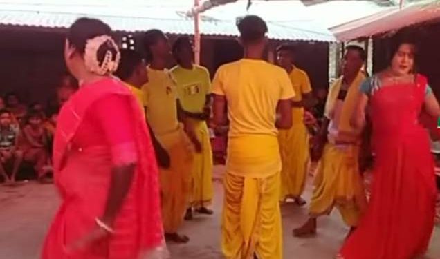 কালের বির্বতনে হারিয়ে যাচ্ছে গ্রাম বাংলার ঐতিহ্যবাহী পদ্মপুরান গান