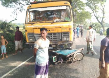 নাটোরে ট্রাকের ধাক্কায় ভ্যানযাত্রী নিহত