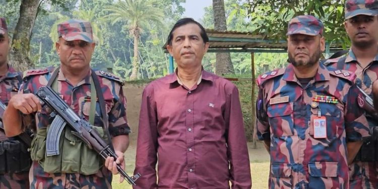 ভারতে পালানোর সময় আটক আ. লীগ নেতা কিরণ