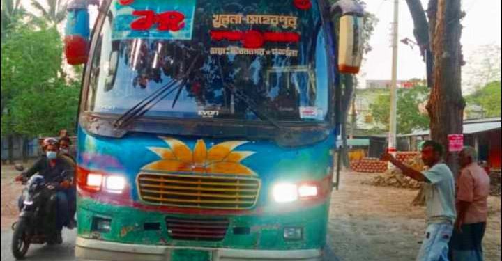 কোটচাঁদপুর-যশোর-চুয়াডাঙ্গা রুটে সরাসরি বাস চলাচল বন্ধ ৪৭ মাস চরম ভোগান্তিতে যাত্রীরা