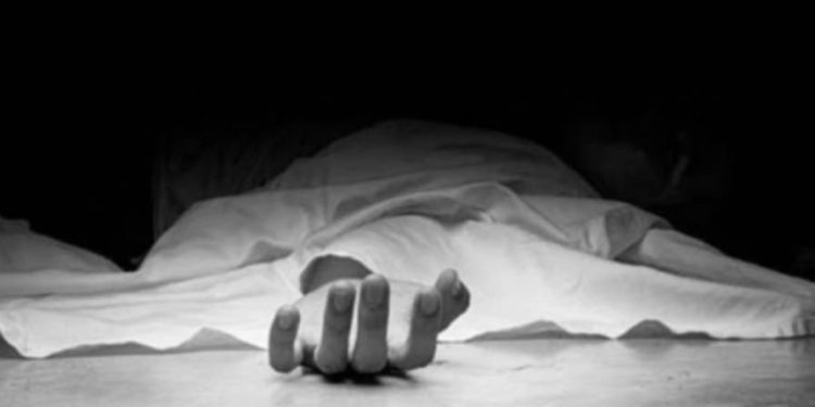 শ্রীপুরে নির্যাতনের শিকার হয়ে আত্মহত্যা