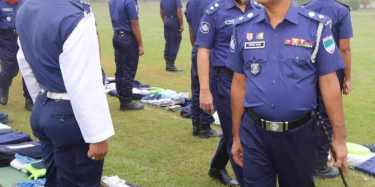 চুয়াডাঙ্গায় জেলা পুলিশের মাসিক কীট পরিদর্শন ও প্যারেড অনুষ্ঠান