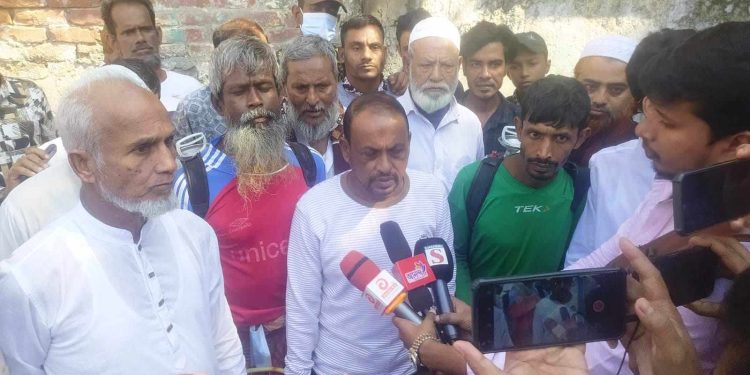 টঙ্গীতে ৪৯নং ওয়ার্ড বিএনপির উদ্যোগে ডেঙ্গু প্রতিরোধে মশক নিধন কর্মসূচি