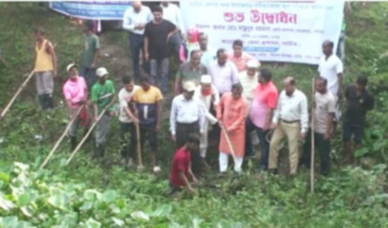 নাটোরে খাল পরিষ্কার কার্যক্রমের উদ্বোধন