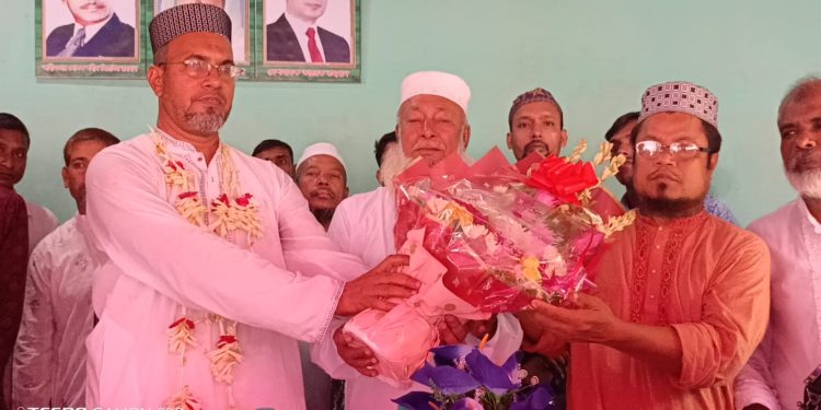 মানুষের ভালোবাসায় সিক্ত হলেন অ্যাডভোকেট এম হেলাল উদ্দিন!