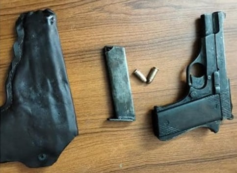 উত্তরায় পরিত্যক্ত অবস্থায় মিলল গুলি-ম্যাগাজিনসহ পিস্তল