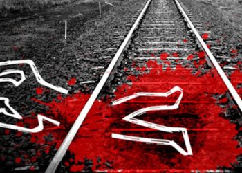 চুয়াডাঙ্গায় রকেট ট্রেনে কেটে যুবকের আত্নহুতি