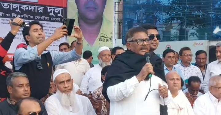 দেশের স্বাধীনতা সার্বভৌমত্ব রক্ষায় সকলকে ঐক্যবদ্ধ থাকতে হবে-বিএনপি নেতা দুলু