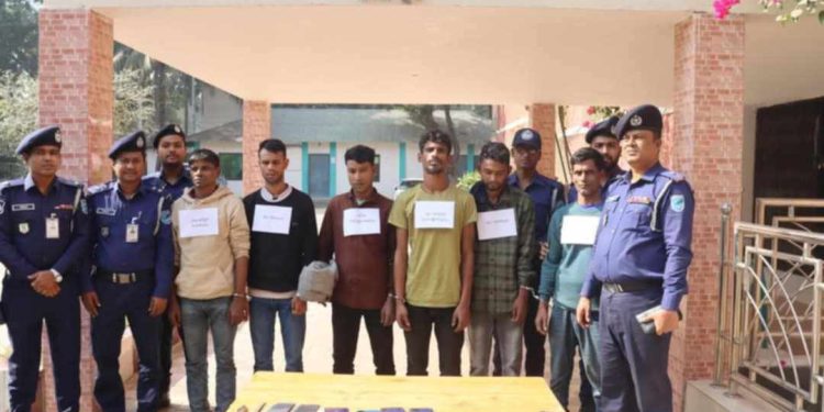 গাজীপুরের মৌচাকে ৭২ ঘন্টায় “শিহান” হত্যা মামলার আসামি গ্রেফতার