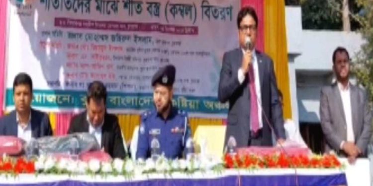 চুয়াডাঙ্গায় এনজিও’র উদ্যোগে শীতার্তদের মাঝে কম্বল বিতরণ