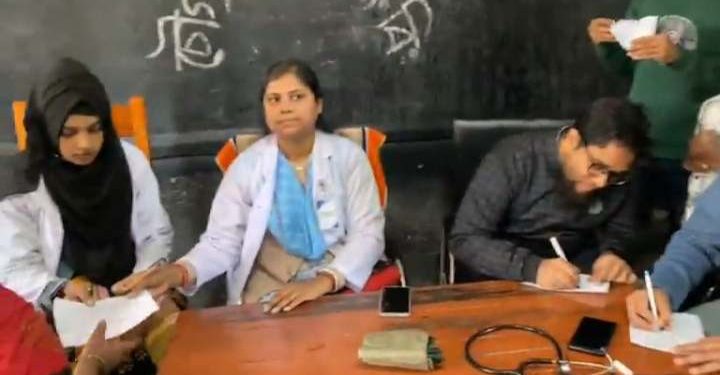 নাটোর স্বার্থ রক্ষা কমিটির আয়োজনে ১টাকায় মিলছে ‘স্বাস্থ্য সেবা’