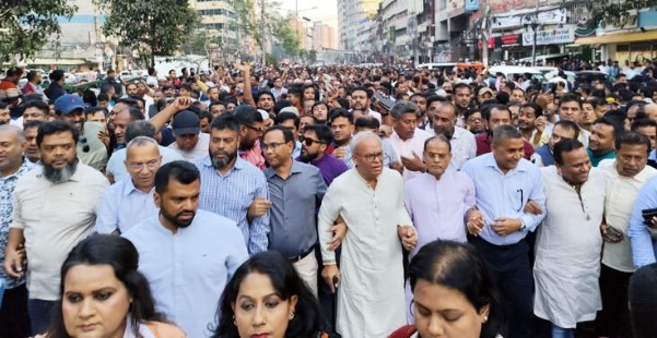 তারেক রহমানকে খালাসের খবরে রিজভীর নেতৃত্বে মিছিল