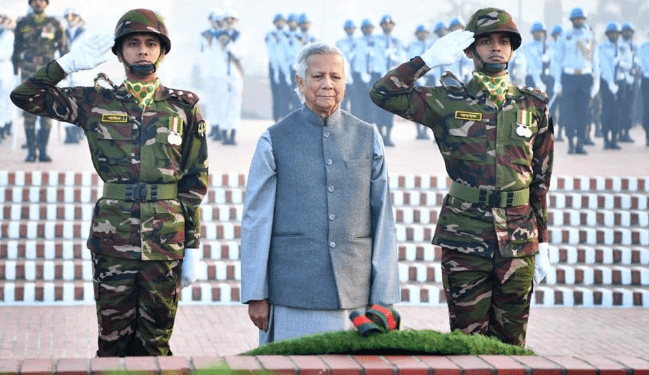 জাতীয় স্মৃতিসৌধে প্রধান উপদেষ্টার শ্রদ্ধা