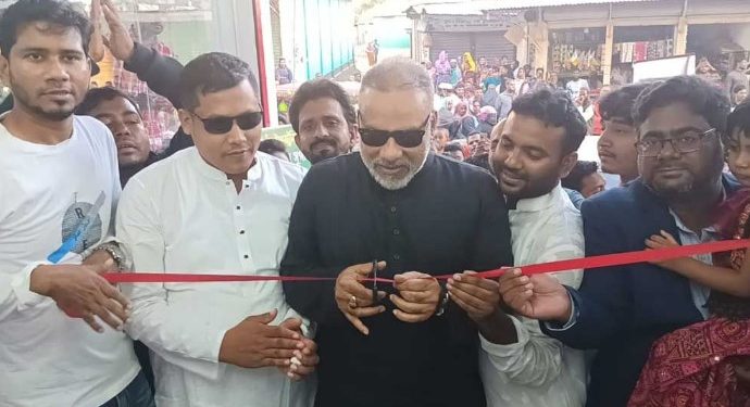 কালিয়াকৈরে যমুনা ইলেকট্রনিক্স শোরুম উদ্বোধন