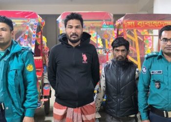 রাজধানীর উত্তরখানে ৩ অটোরিকশাসহ চোর চক্রের দুজন গ্রেপ্তার