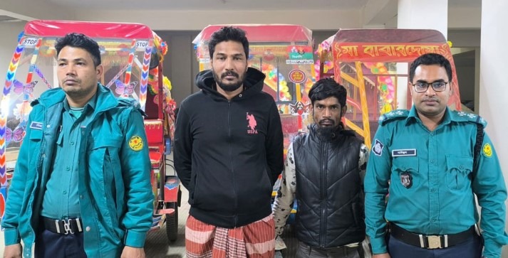 রাজধানীর উত্তরখানে ৩ অটোরিকশাসহ চোর চক্রের দুজন গ্রেপ্তার