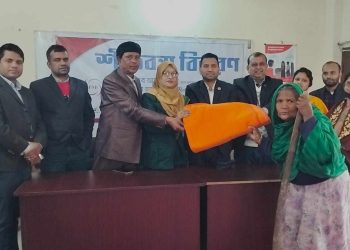 এনজিও ফেডারেশন নাটোর জেলা শাখার পক্ষ থেকে দুস্থদের মাঝে কম্বল বিতরণ