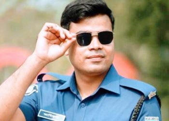 দাবীকৃত যৌতুকের ১৬ লক্ষ টাকা না দেওয়ায় স্ত্রীকে তালাক দিল পুলিশ সদস্য আমিরুল