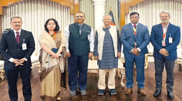 ঢাবিকে বিশেষ মর্যাদা দেওয়ার আশ্বাস প্রধান উপদেষ্টার