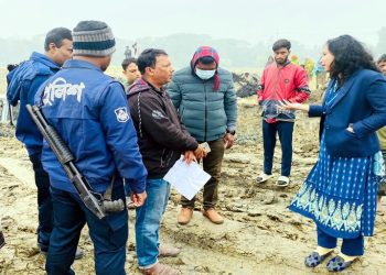 কালীগঞ্জে কৃষি জমির মাটি কাটার আপরাধে অর্ধলক্ষ টাকা জরিমান