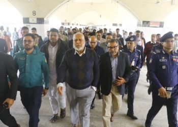 যাত্রীদের জিম্মি করে কর্মসূচি দুঃখজনক: রেলপথ উপদেষ্টা