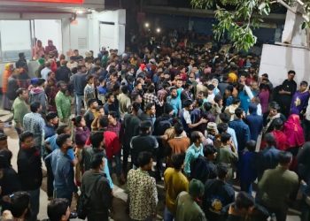 টঙ্গীতে কারখানায় টিফিন খেয়ে অসুস্থ শতাধিক শ্রমিক