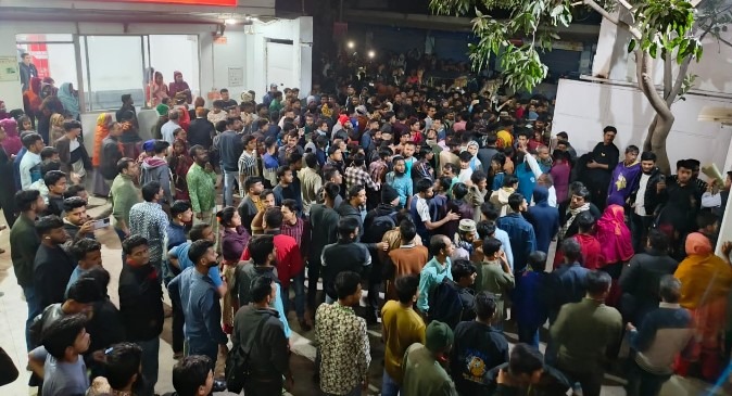 টঙ্গীতে কারখানায় টিফিন খেয়ে অসুস্থ শতাধিক শ্রমিক