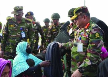 প্রশাসনিক ভবনের ভিত্তিপ্রস্তর স্থাপন ও শীতবস্ত্র বিতরণ করলেন সেনাপ্রধান