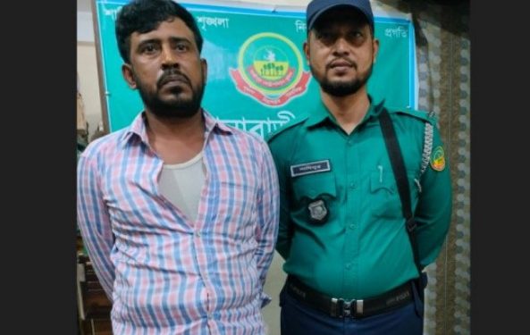 গাজীপুরের কোনাবাড়ীতে মাদক কারবারী আটক