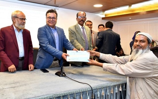 ‘যে কোন মূল্যে কলেজে ছাত্র-ছাত্রীদের উপস্থিত হার বৃদ্ধি করতে হবে’